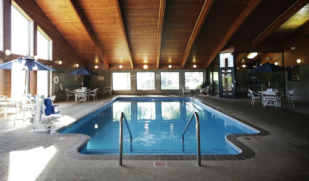 Фото AmericInn by Wyndham Grimes