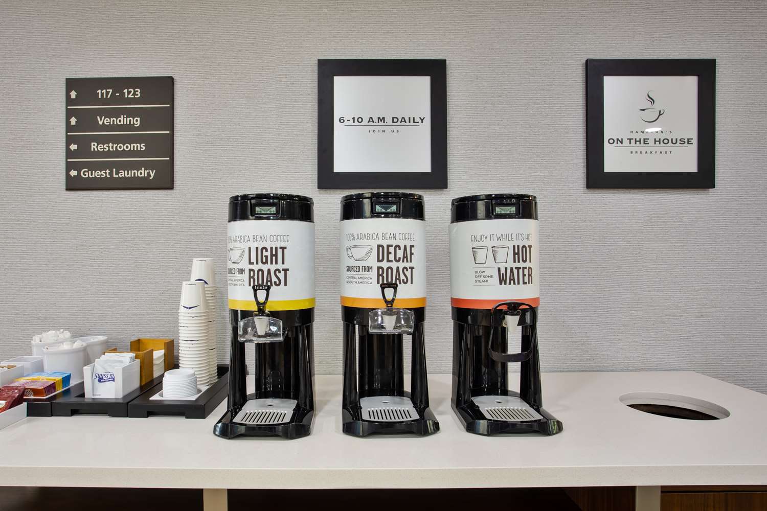 Фото Hampton Inn & Suites Tampa East