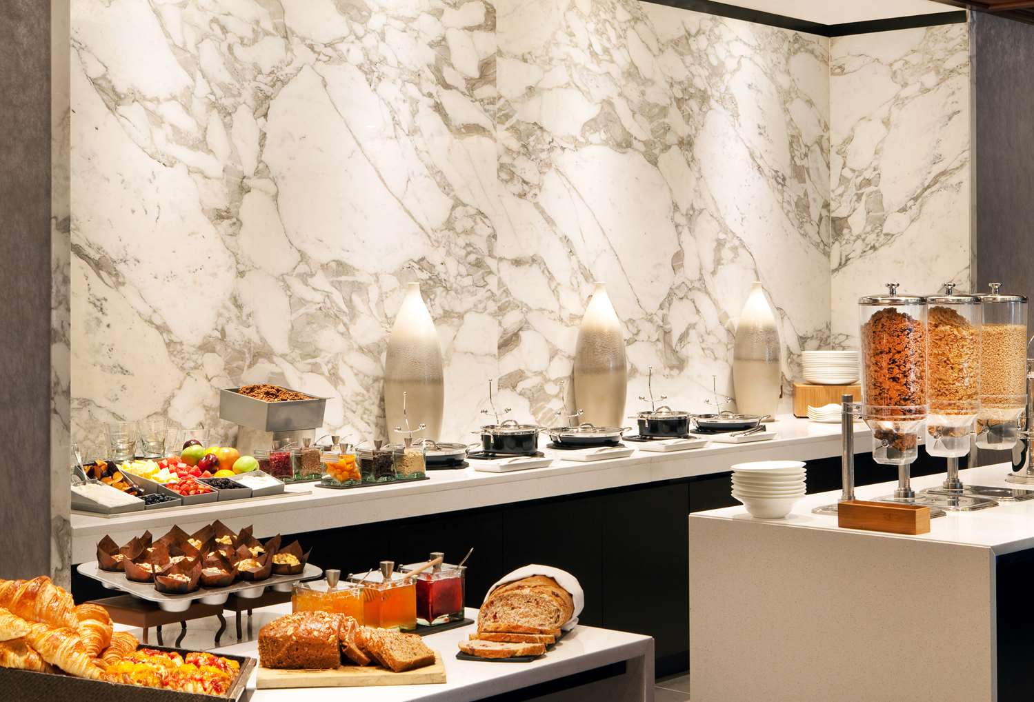 Фото Hilton Short Hills