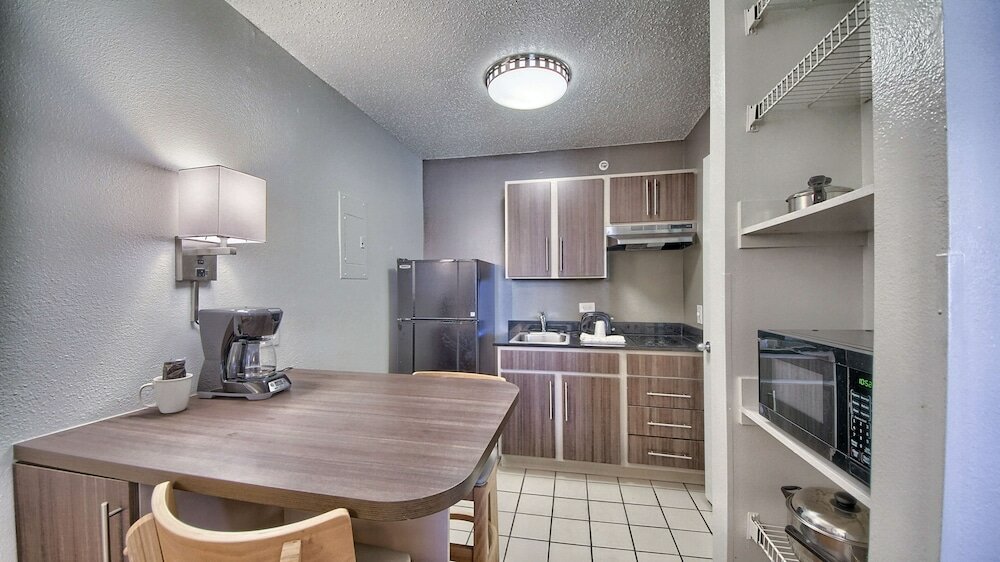 Фото Studio 6 San Antonio, Tx - Six Flags