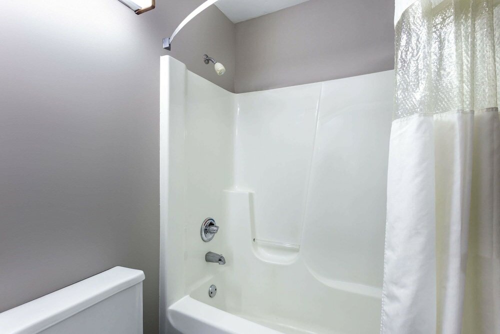 Фото Super 8 by Wyndham Delavan Near Lake Geneva