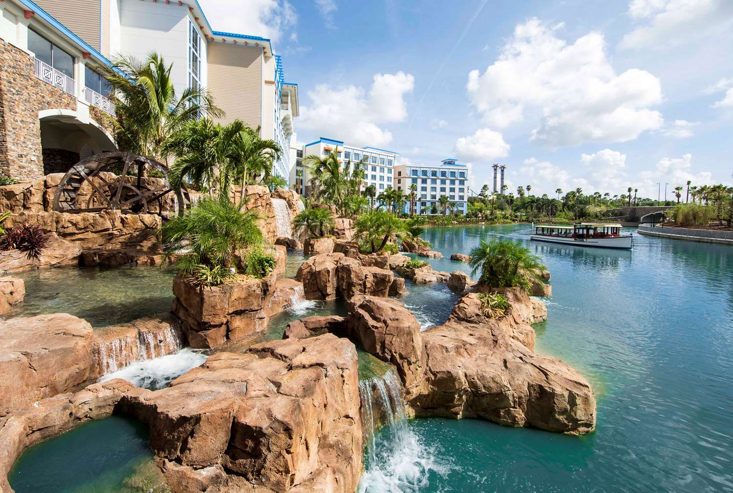 Фото Universal's Loews Sapphire Falls Resort