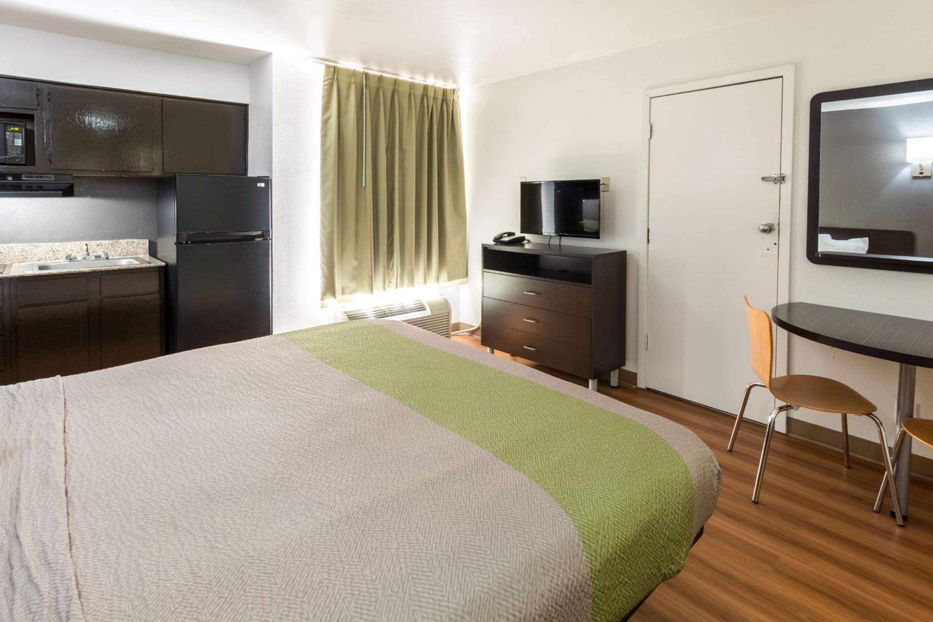 Фото Studio 6 Arlington, Tx