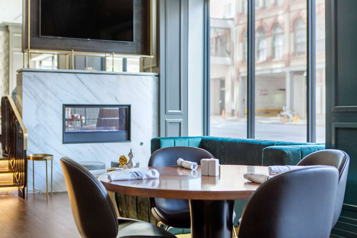 Фото Renaissance Saint Elm Dallas Downtown Hotel