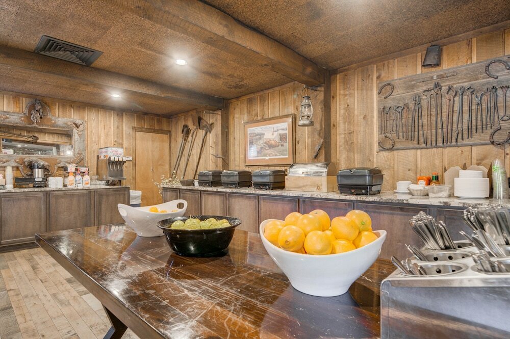 Фото The Ridgeline Hotel at Yellowstone, Ascend Hotel Collection