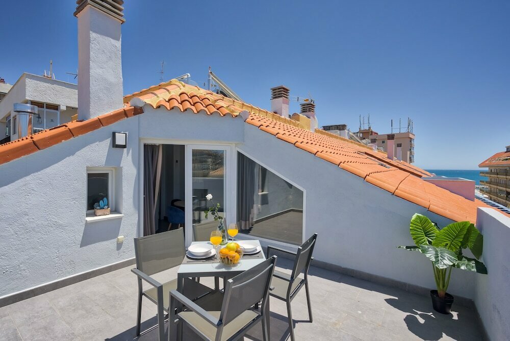 Short-term housing rental Sur Suites La Dorada, Fuengirola, photo