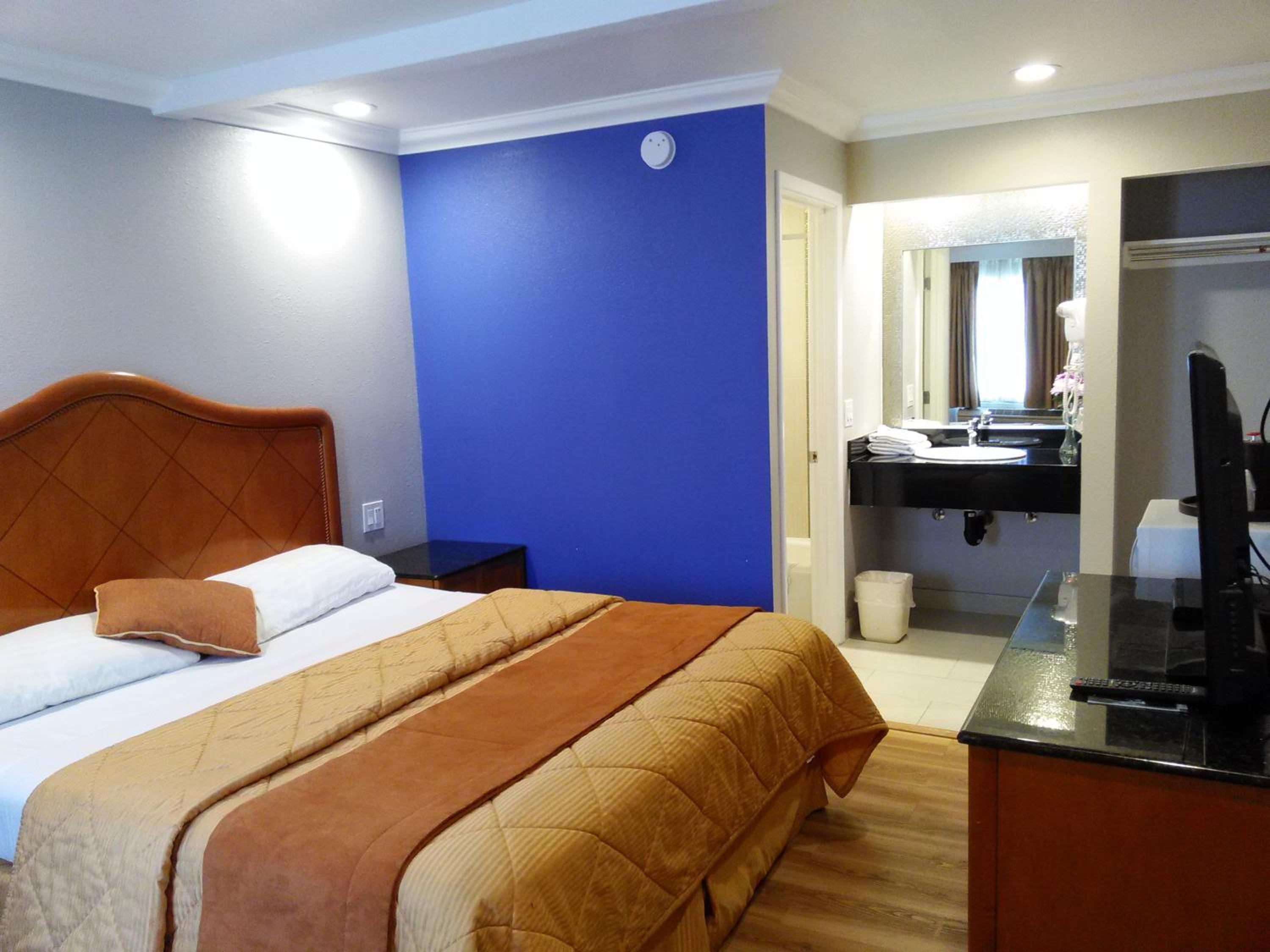 Фото Highlander Motel