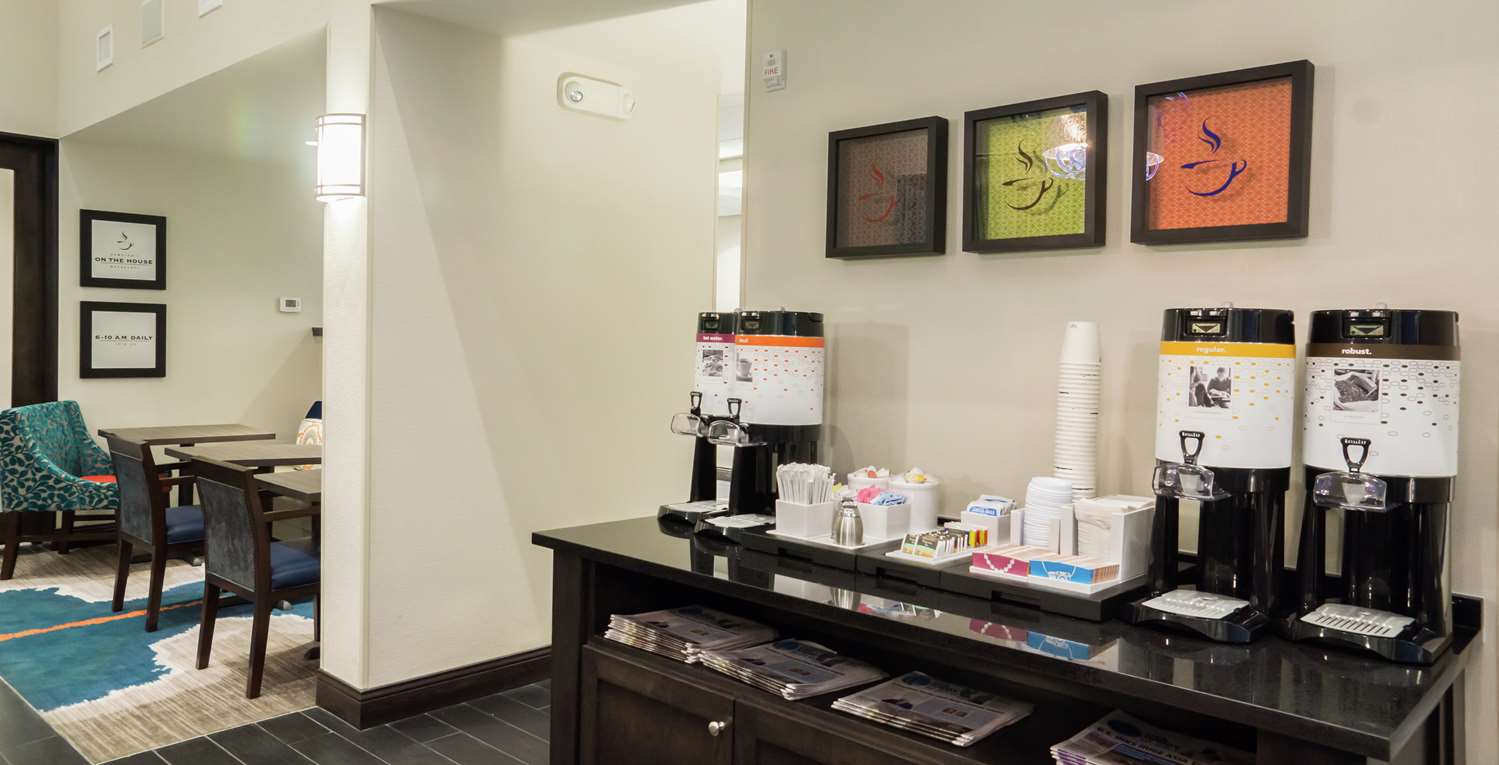 Фото Hampton Inn & Suites Orlando At SeaWorld