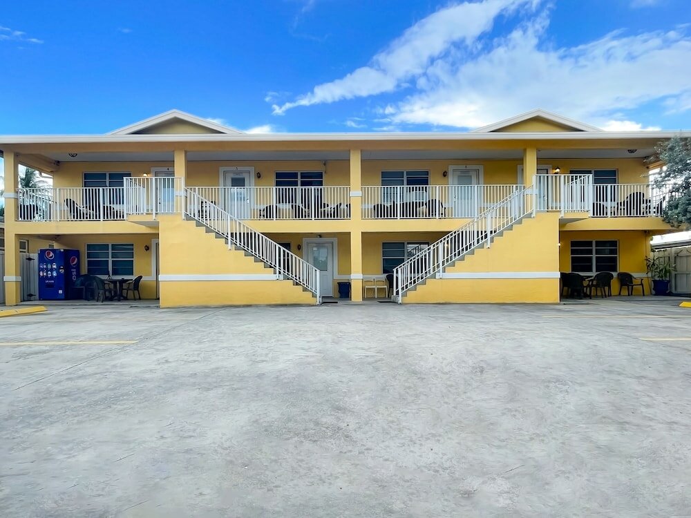 Фото Hollywood by the Sea