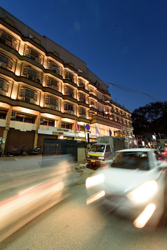 Фото Hotel Bangalore Gate