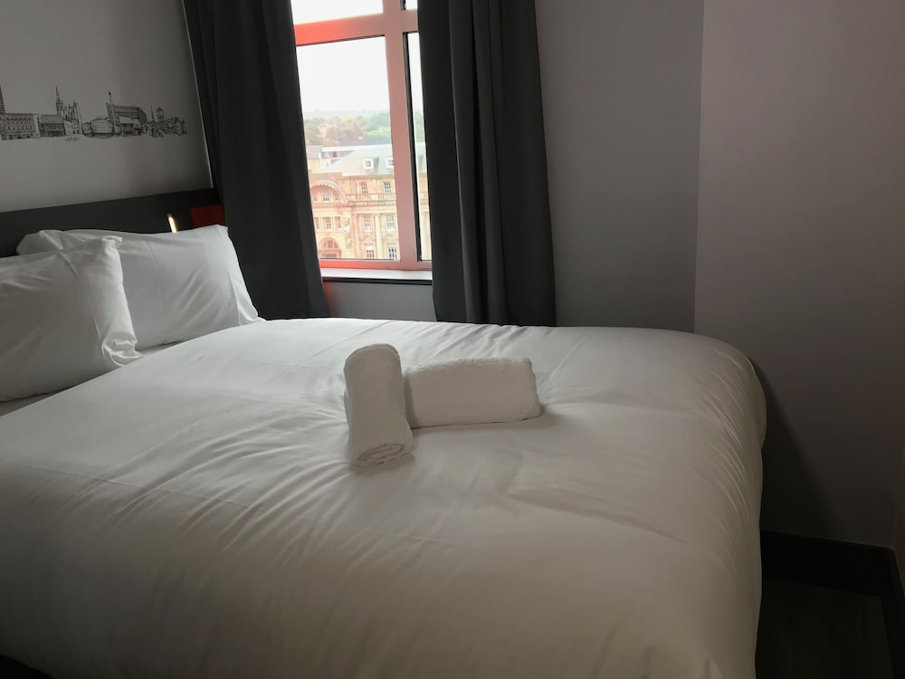 Фото EasyHotel Sheffield