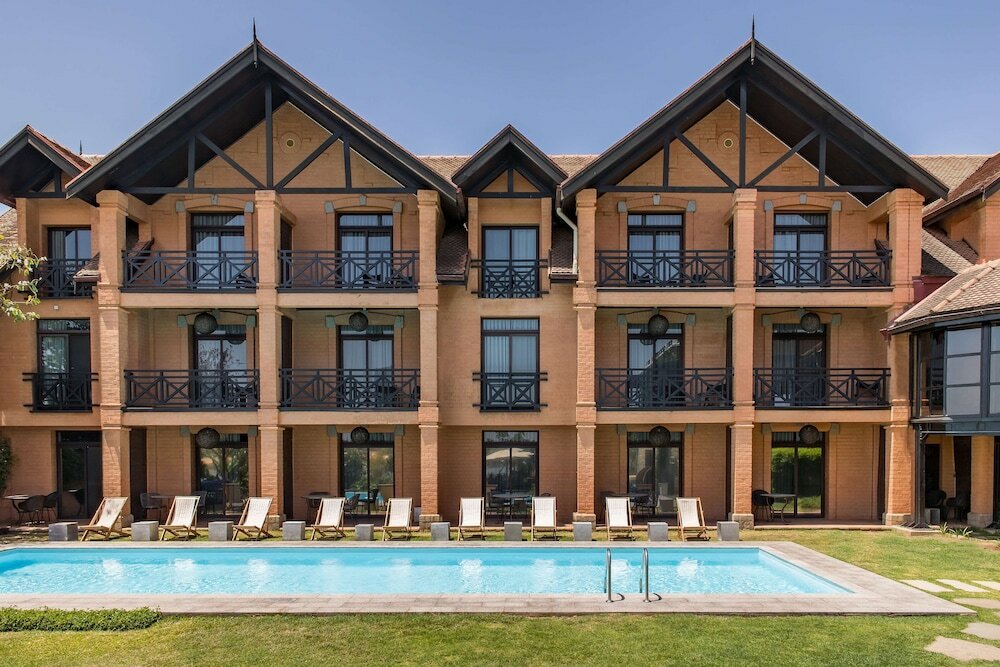 Фото отеля 2