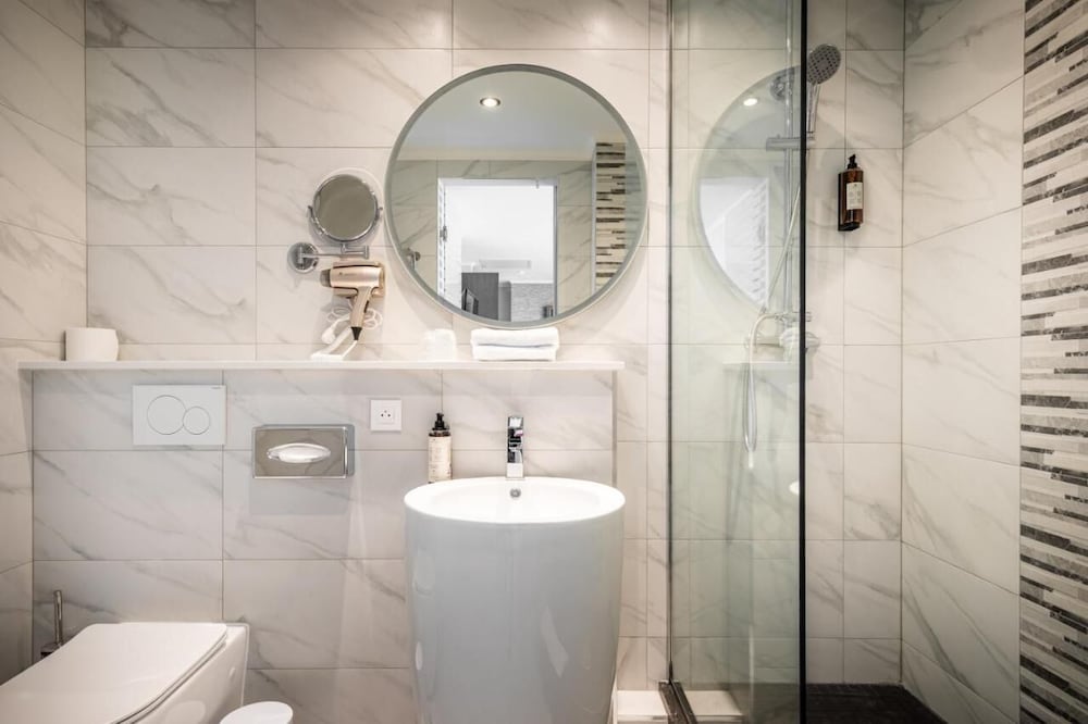 Фото Amory Hotel