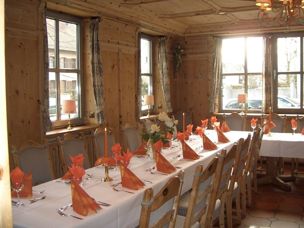 Фото Hotel-Restaurant Kastanienhof Lauingen