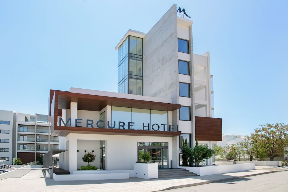 Фото Mercure Larnaca Beach Resort