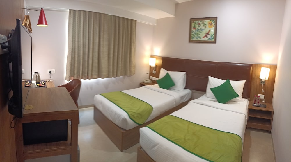 Фото The Beacon Hotel Vadodara