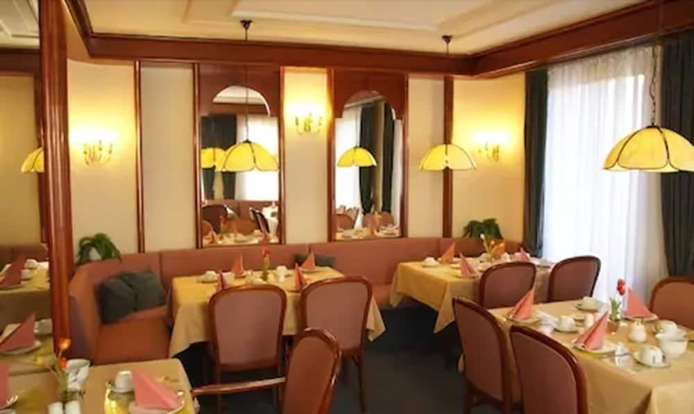 Фото Hotel Am Schelztor