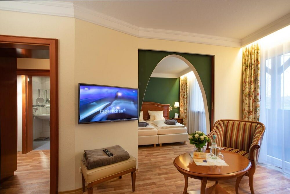 Фото Hotel Quellenhof