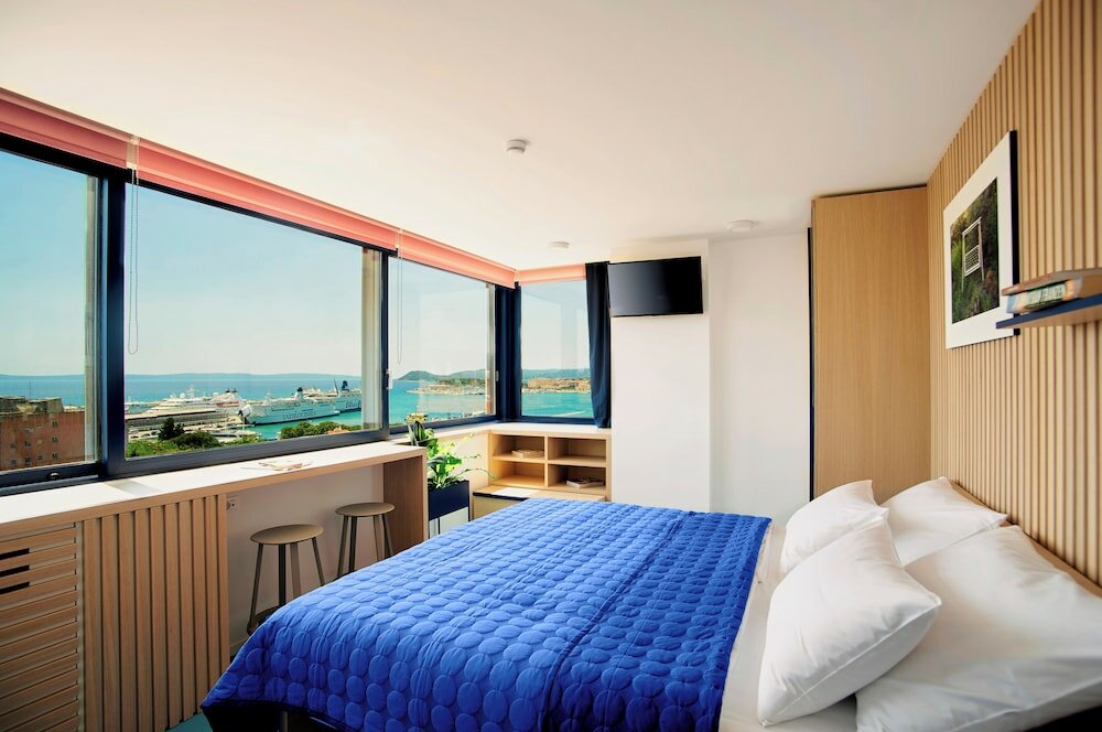 Фото Horizon Luxury Suites