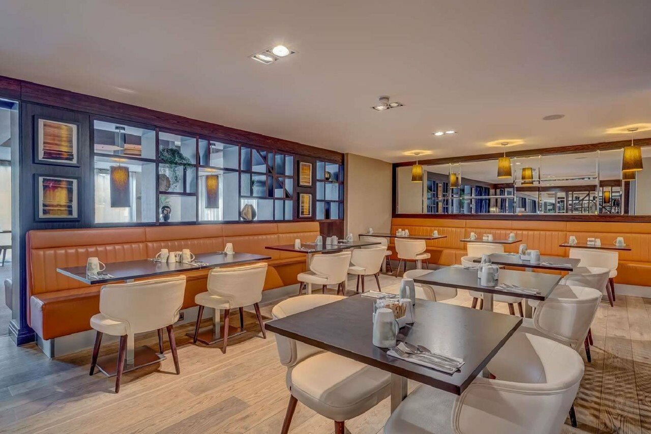 Фото DoubleTree by Hilton Hotel London - Ealing