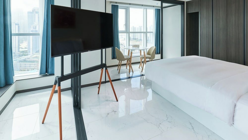 Фото Travelodge Suites Busan Centum