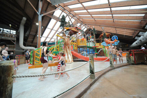 Гостиница Six Flags Lodge & Indoor Waterpark