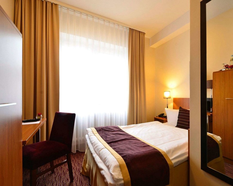Фото Comfort Hotel tom Kyle