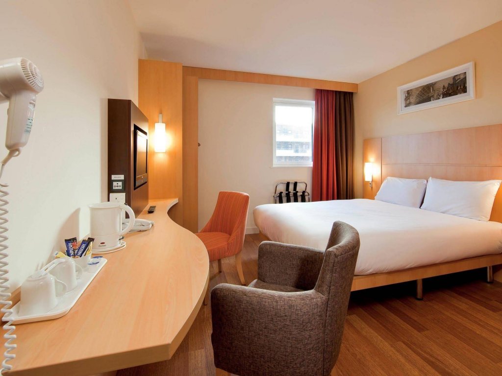 Фото ibis Belfast City Centre Hotel