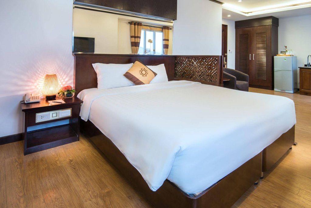 Фото May de Ville City Centre 2 Hotel