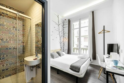 Внешний вид отеля The Central House Barcelona Gracia - Hostel в Барселоне, фото 3