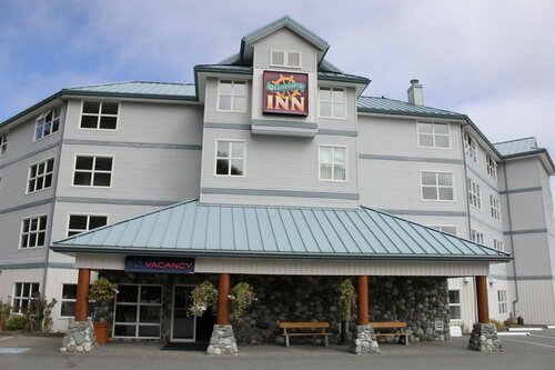 Гостиница Quarterdeck Inn & Marina Resort в Порт-Харди