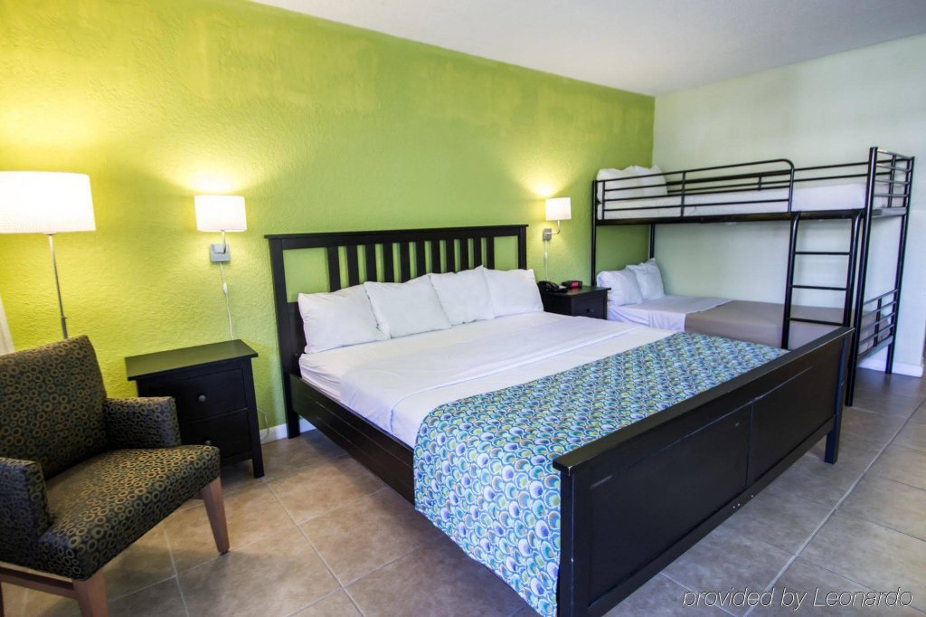 Фото Rodeway Inn & Suites Fort Lauderdale Airport & Cruise Port