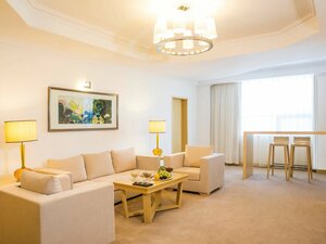 Гостиница Grand Mercure Urumqi Hualing