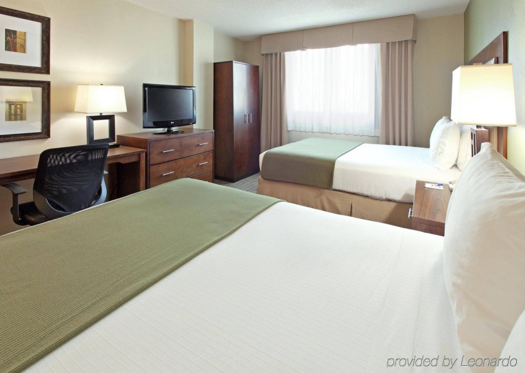 Фото Holiday Inn Express Hotel & Suites Fort Worth Downtown, an Ihg Hotel