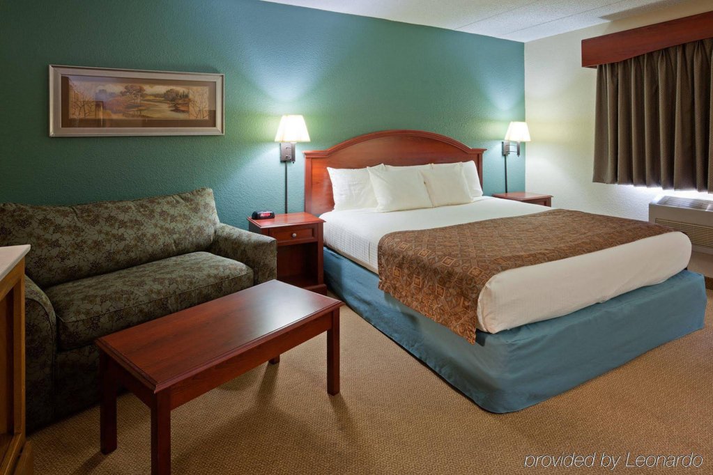 Фото AmericInn by Wyndham Chippewa Falls