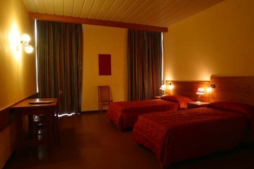 Фото Pràcatinat Hotel & Restaurant