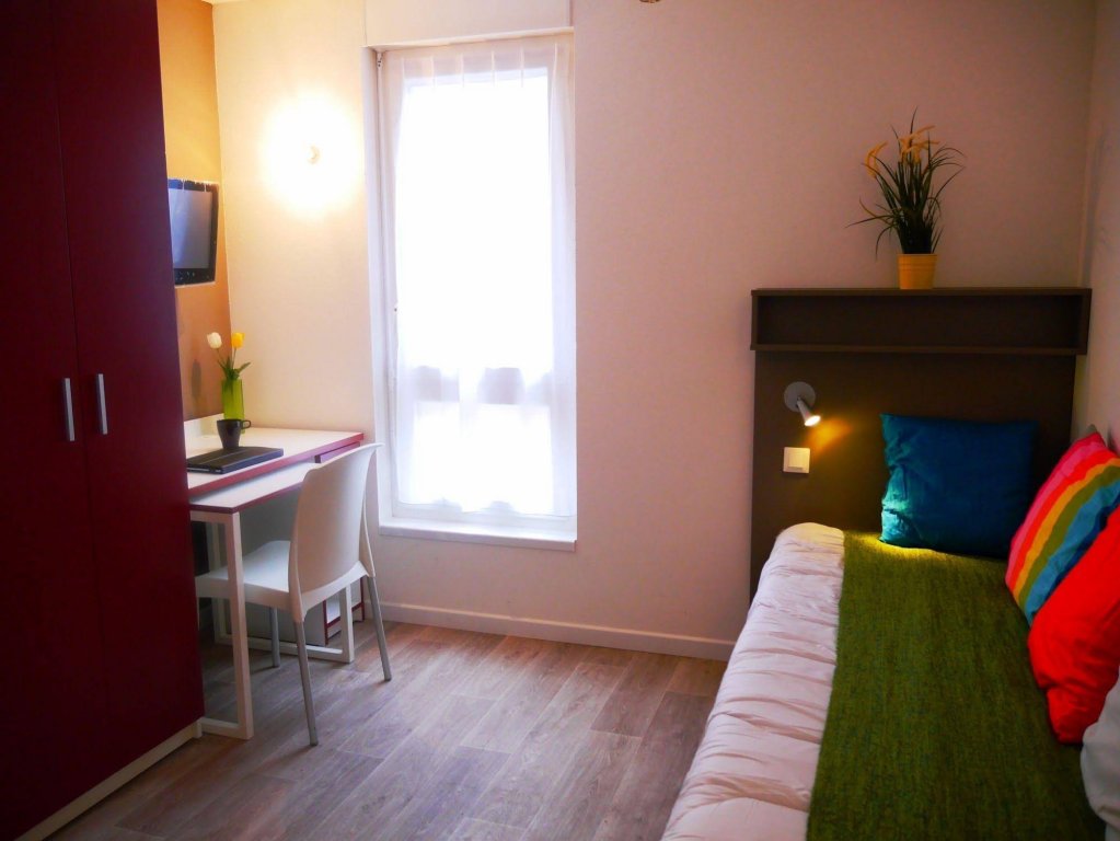 Фото отеля 2