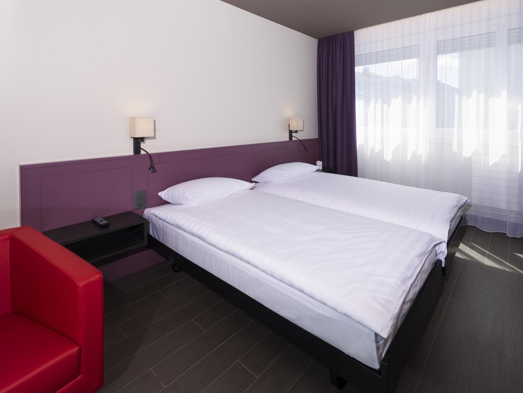 Фото Hotel Les Nations