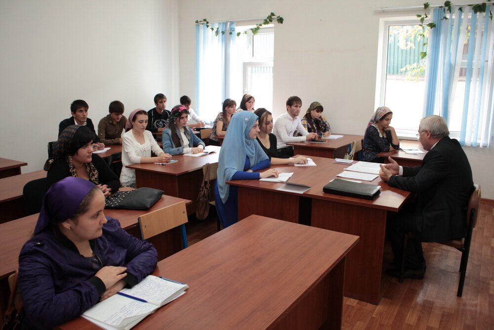 College Gbou Spo Chechensky gosudarstvenny kolledzh kultury i iskusstva, Grozniy, photo