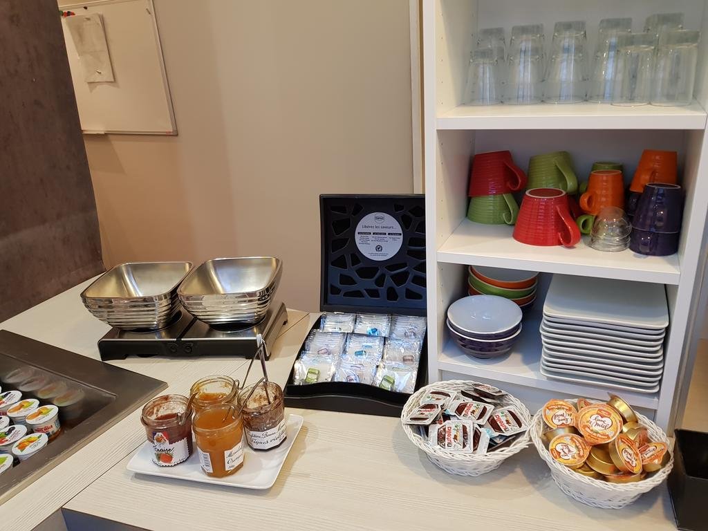 Фото B&b Hotel Marseille Centre La Timone