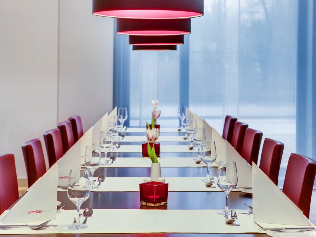 Фото IntercityHotel Hamburg Dammtor-Messe