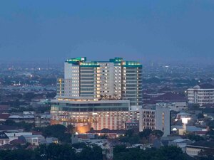 Гостиница Апарт-отель Sentraland Semarang