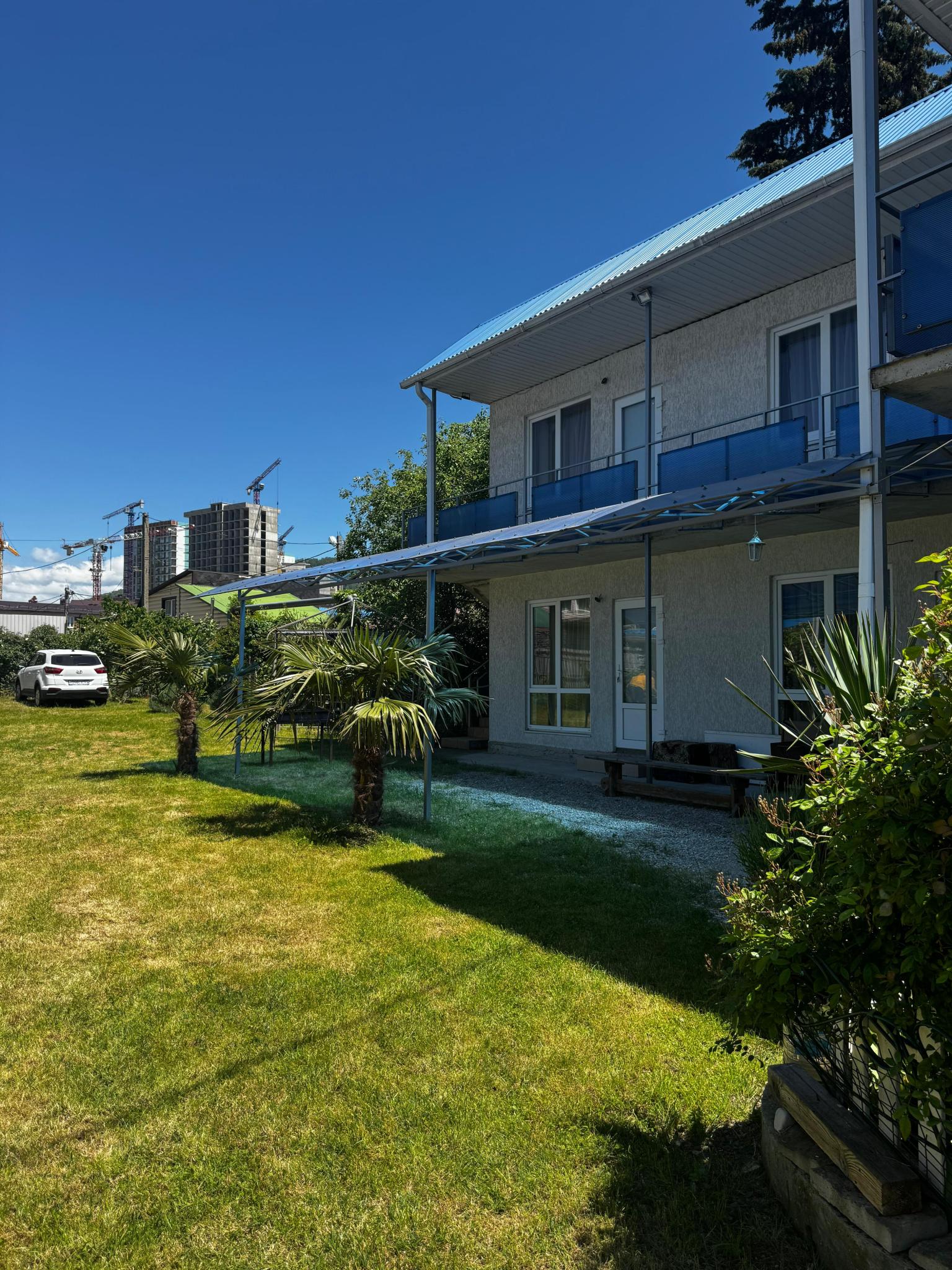 Фото Солнечный