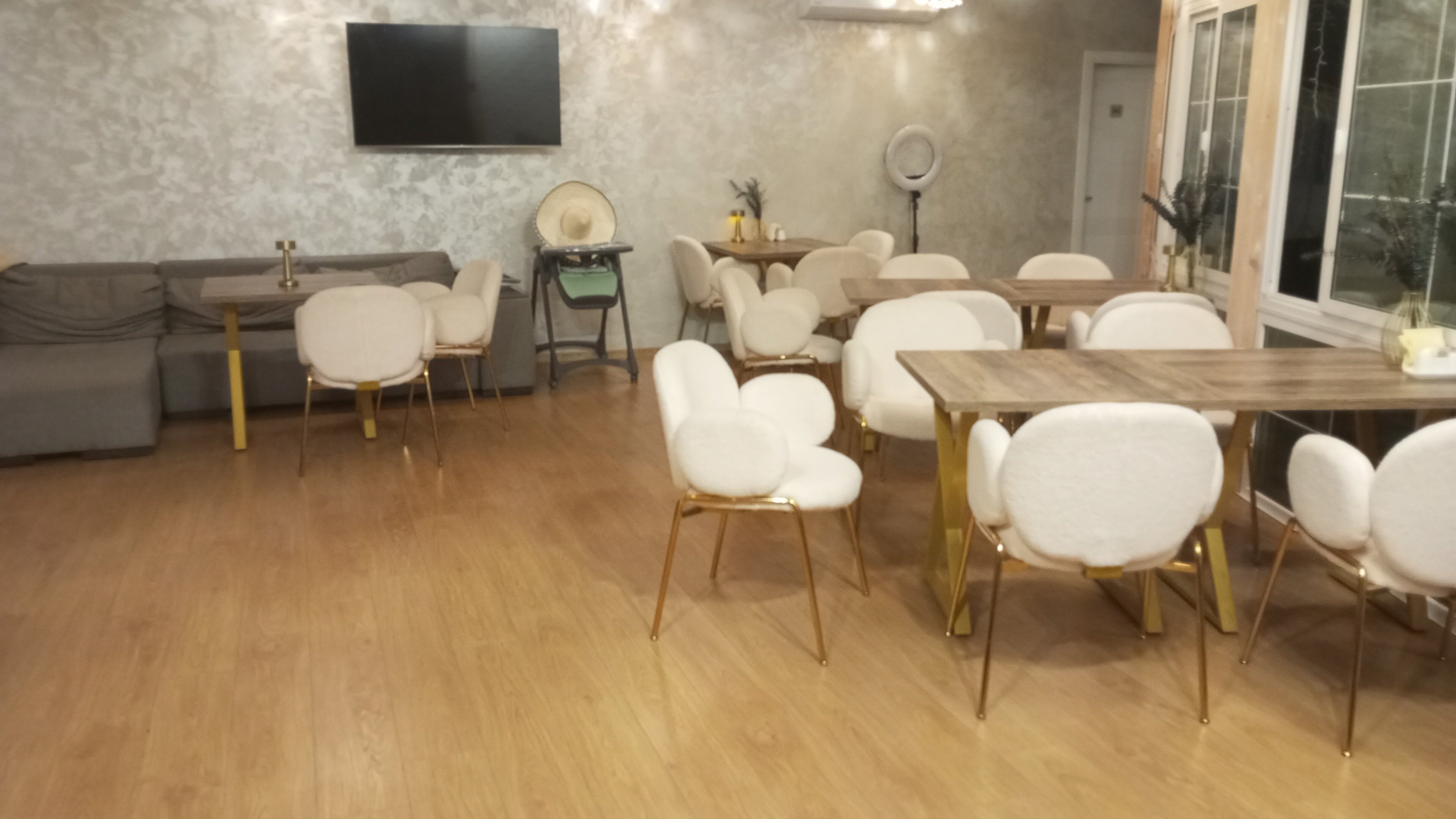 Фото Восток-Запад