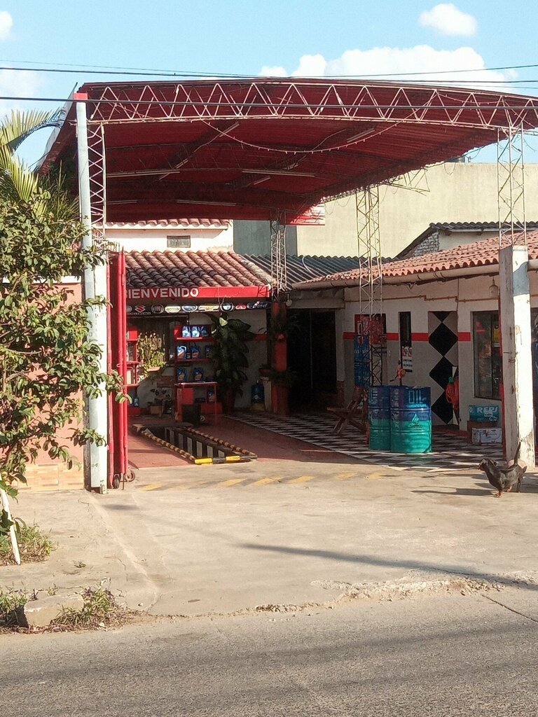 Express oil change Efrain, Santa Cruz de la Sierra, photo