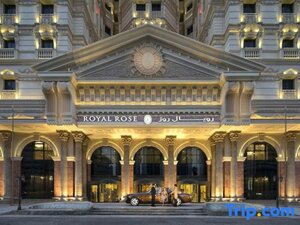 Гостиница Royal Rose Abu Dhabi, a Curio Collection by Hilton Affiliated Hotel
