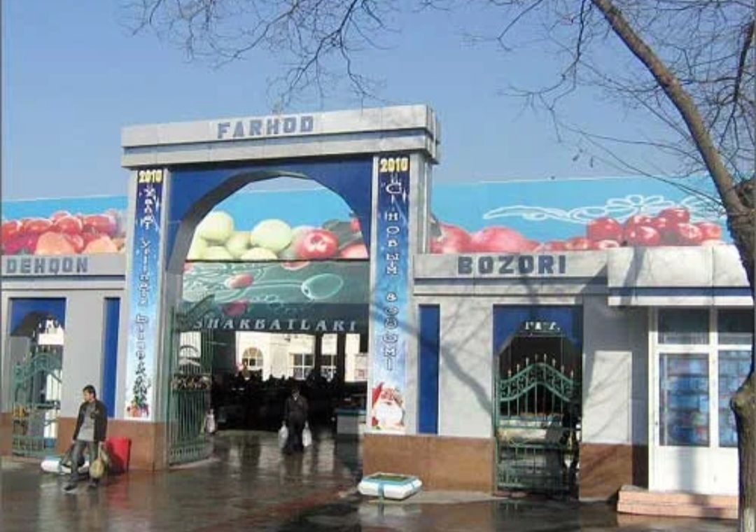 Yigit ahmoqni tomogiga qattiq sikibdi