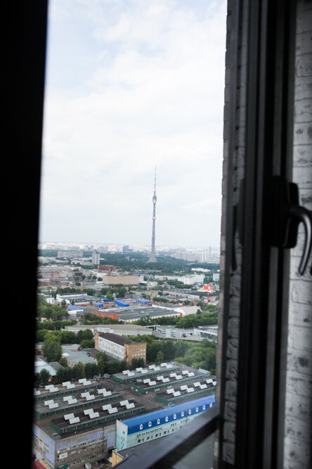 Фото В Небоскребе с видом на Останкинскую башню