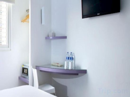 Фото Amaris Hotel Bekasi Barat