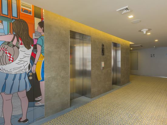 Фото Holiday Inn Express Bangkok Sathorn